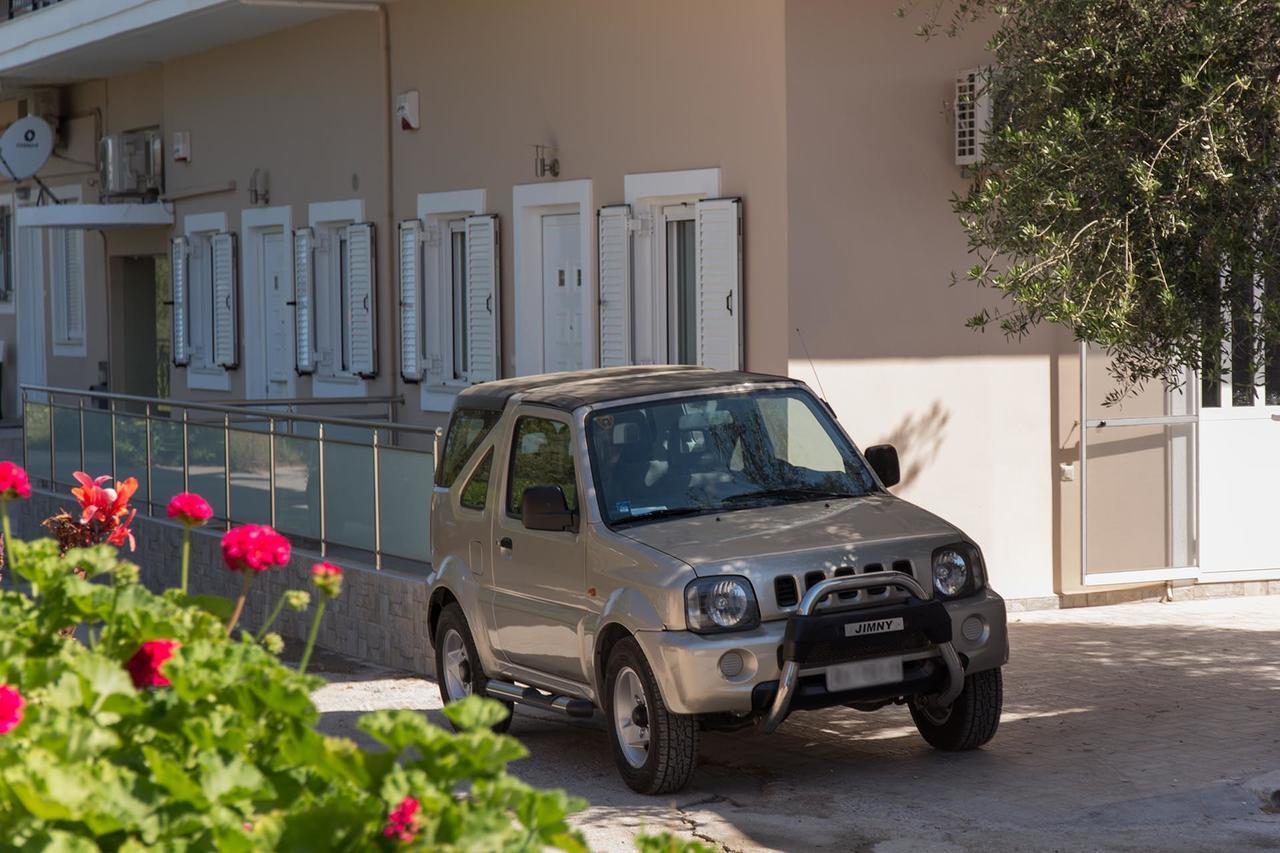 Creta Nostos Luxury Apartment Tsikalaria  外观 照片